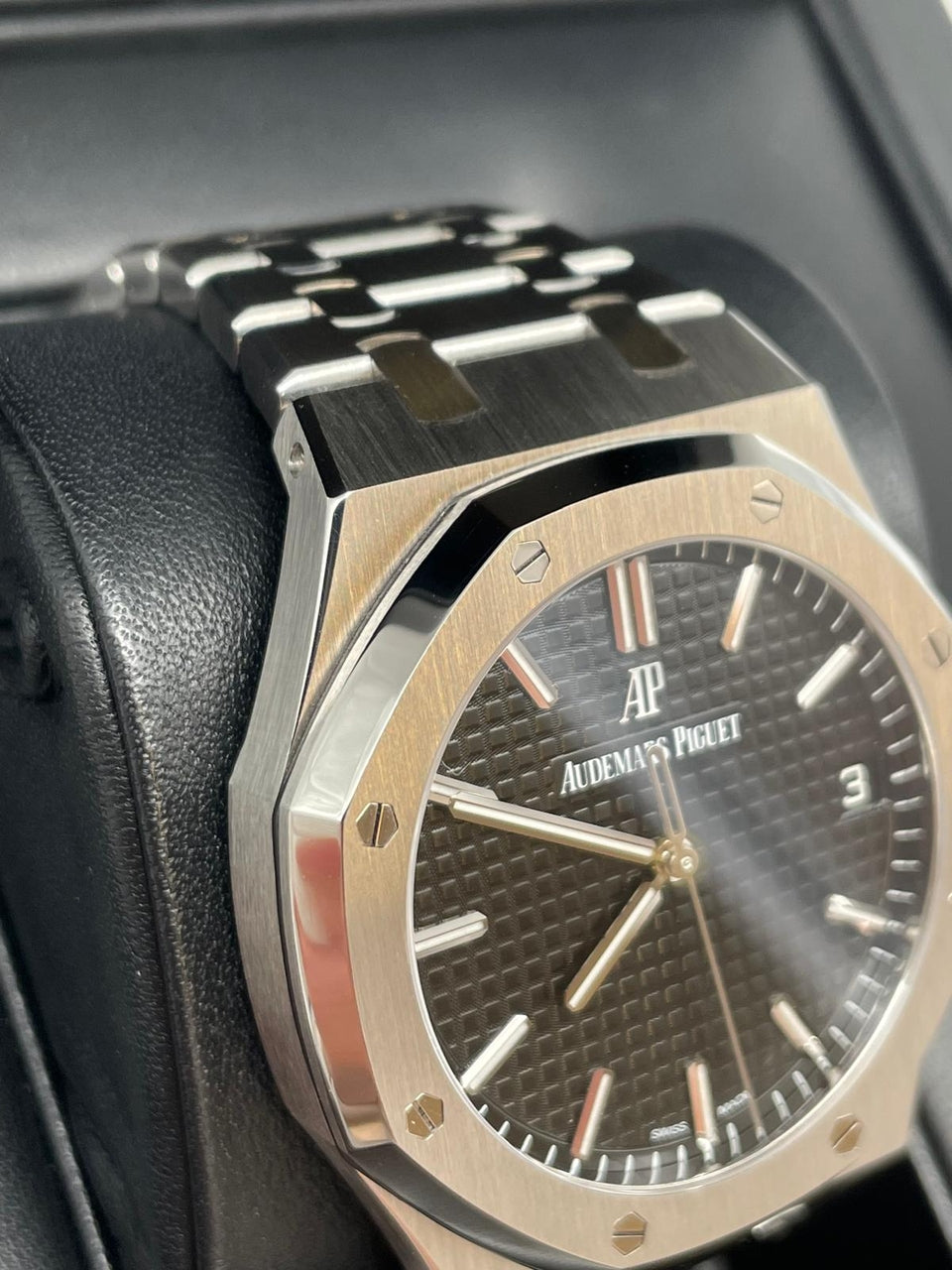 Audemars Piguet  Royal Oak 41mm Automatik  15500ST Box + og. Papiere