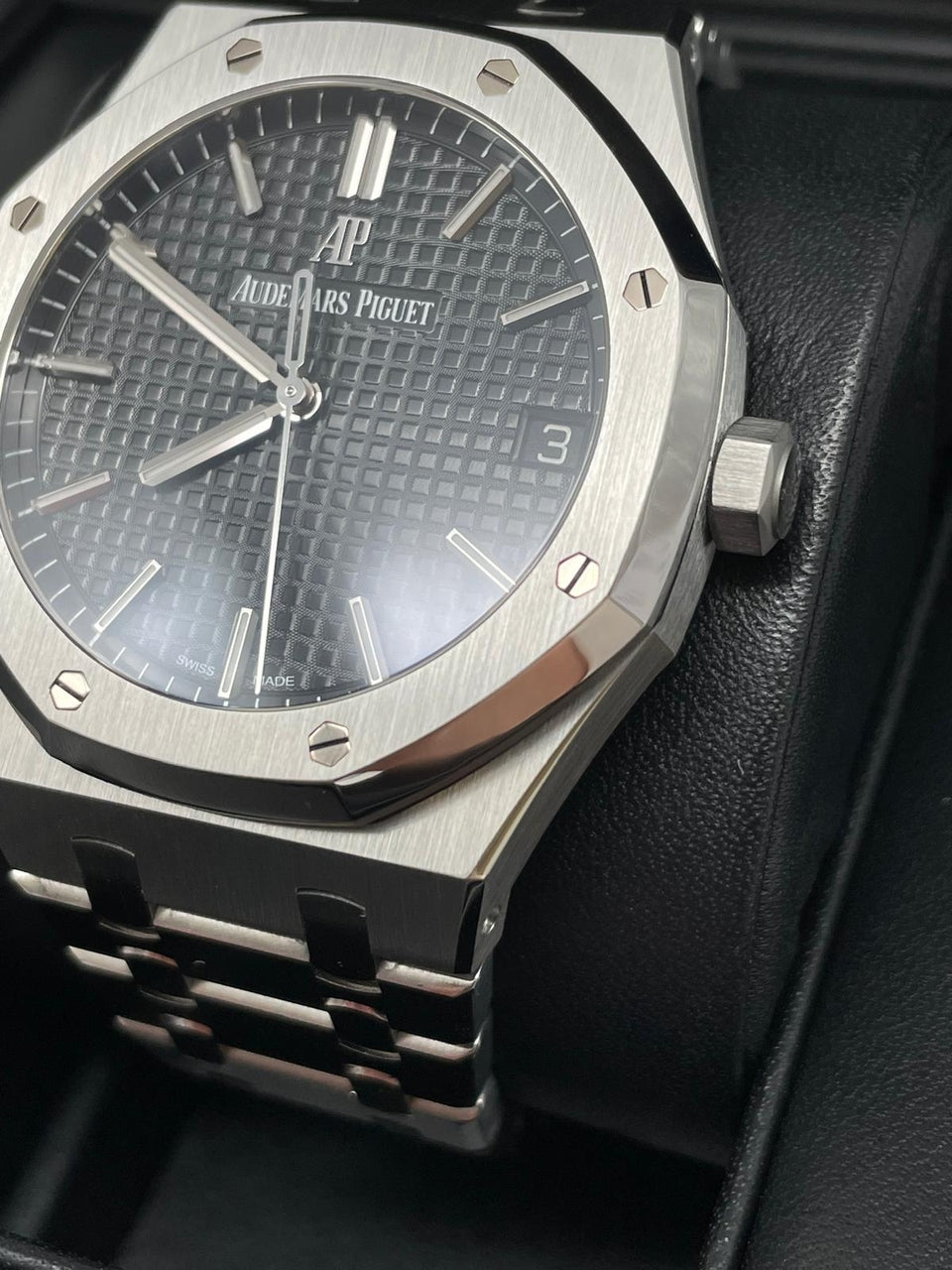 Audemars Piguet  Royal Oak 41mm Automatik  15500ST Box + og. Papiere