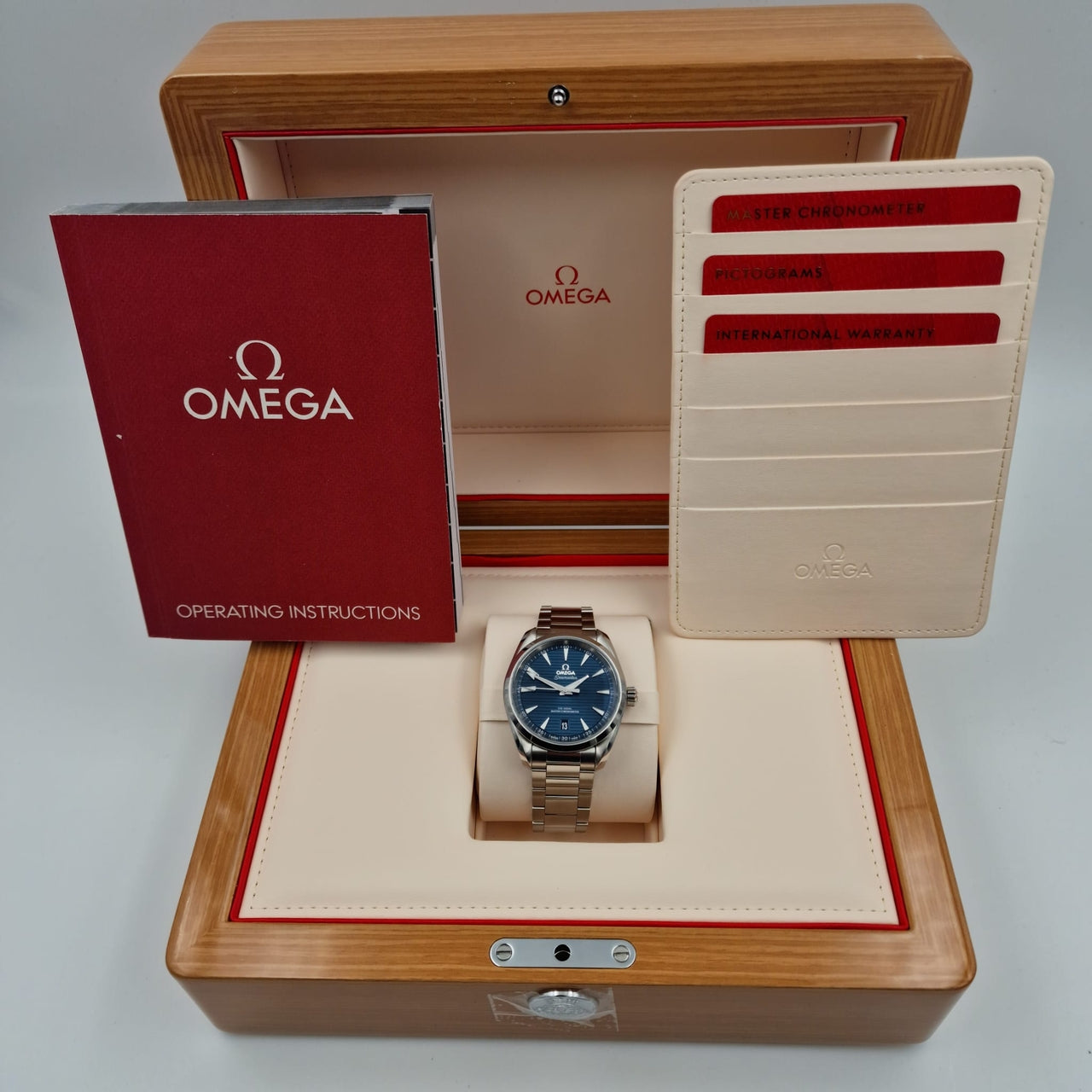 Omega Seamaster Aqua Terra 38mm Automatik 22010382003001 - Papers and documentation