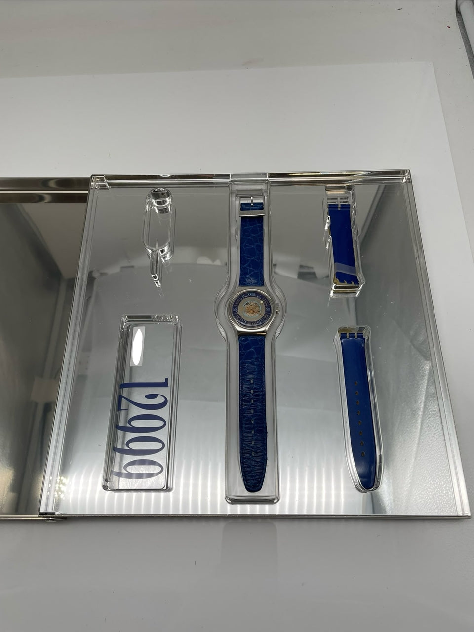 Swatch  Tresor Magic 36mm Platin SAZ101 - Papiere und oder Lieferumfang