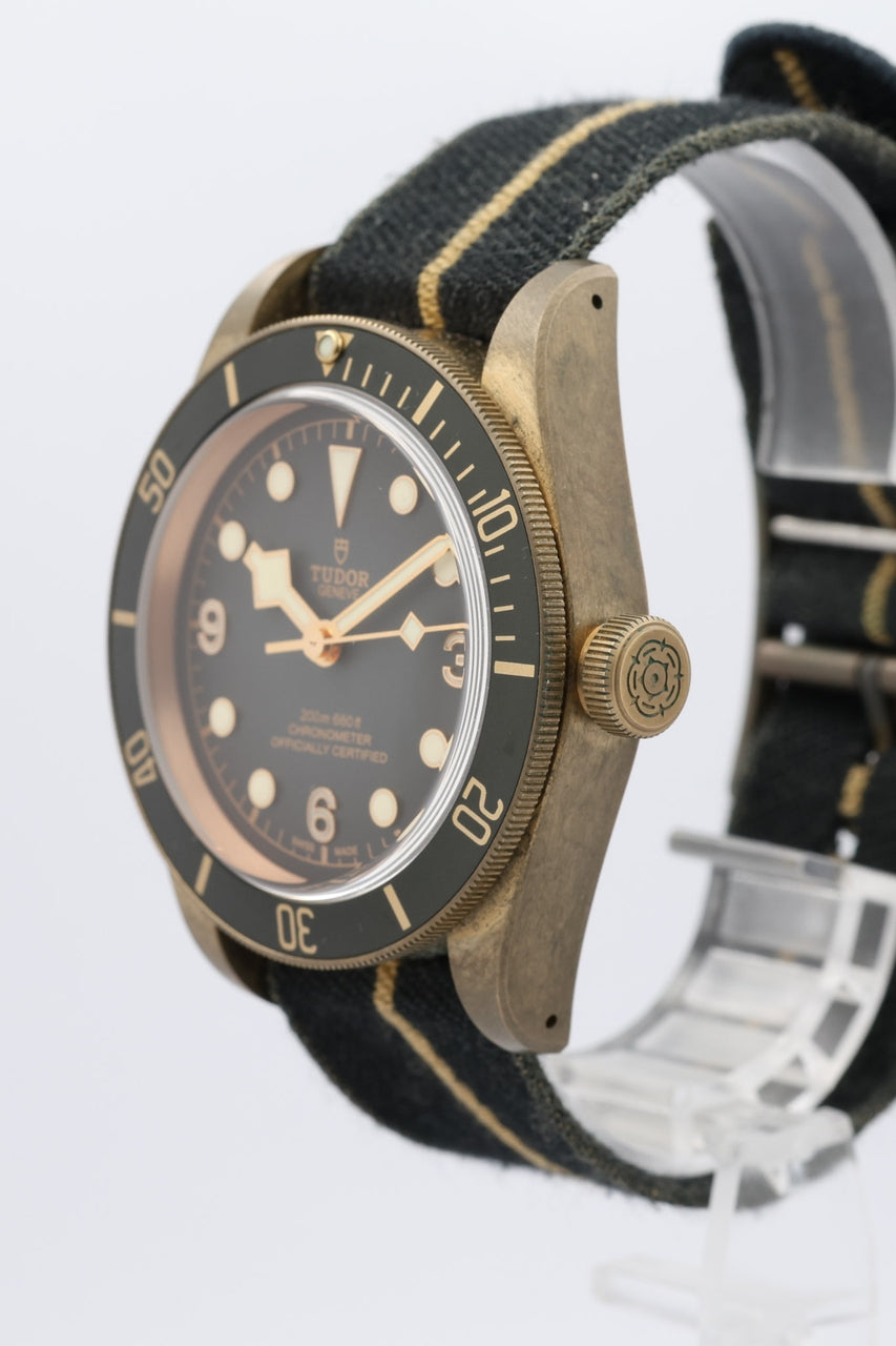 Tudor Black Bay Bronze Heritage 43mm 79250BA - Detailansicht 2