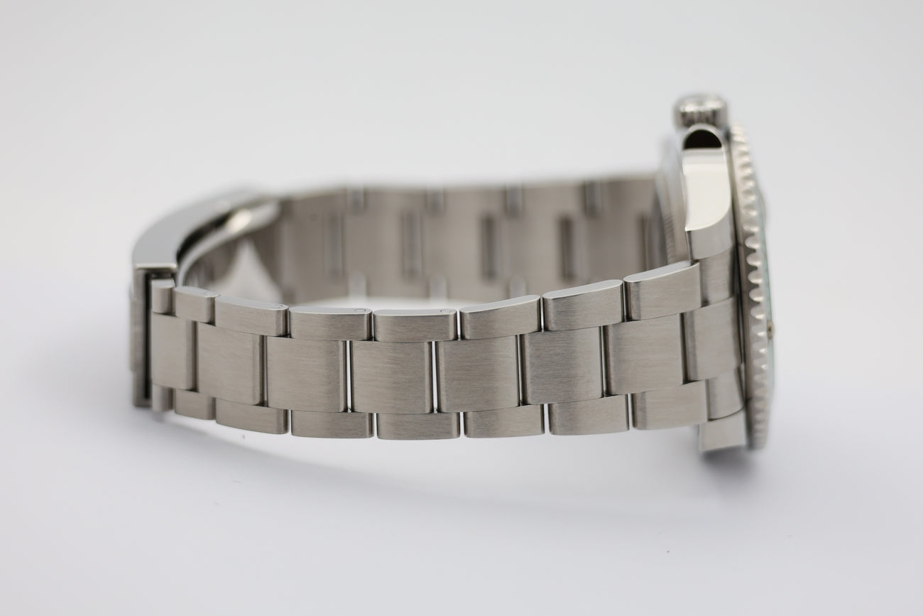 Rolex Submariner Date "Hulk" Automatik Herrenuhr Stahl 40mm 116610LV - Detailansicht 4