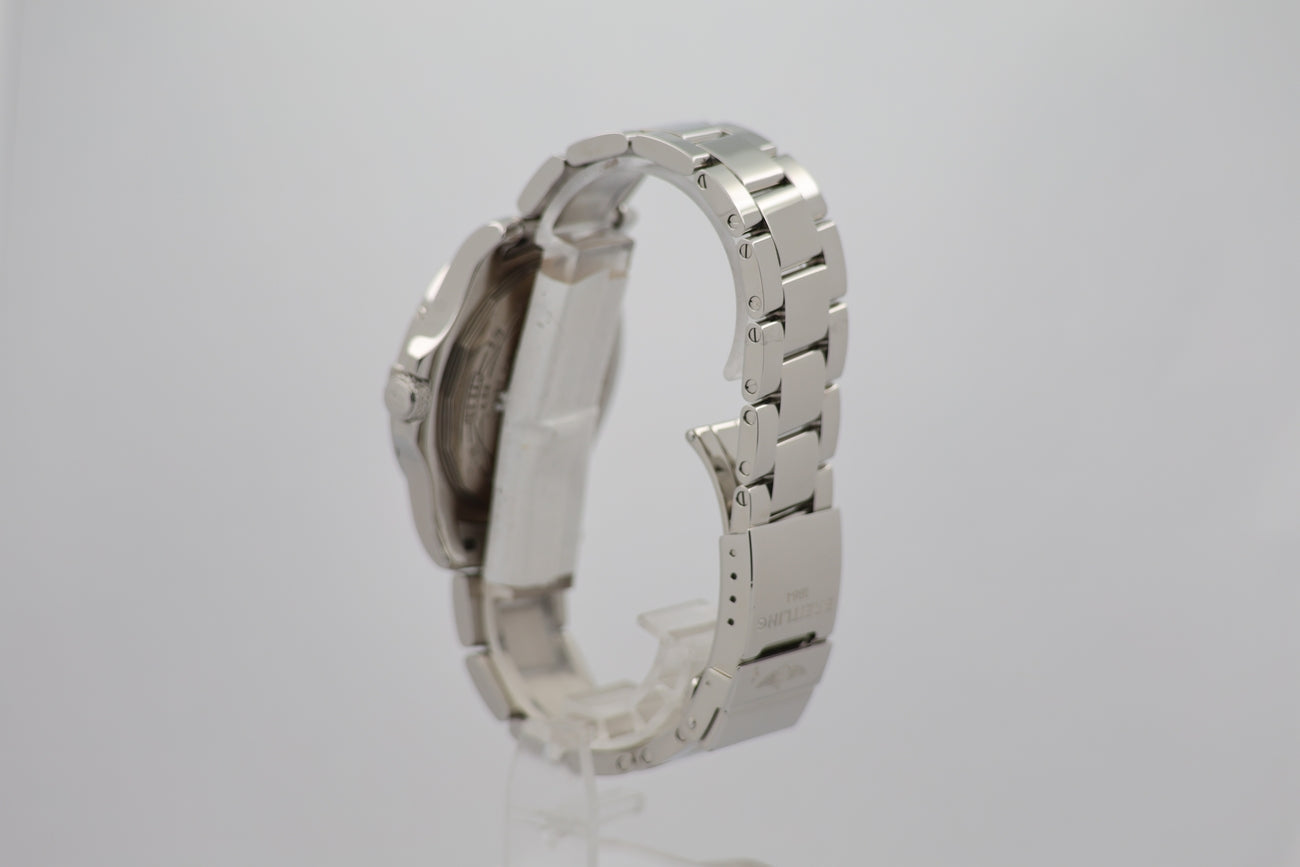 Breitling Avenger II GMT Perlmutt-Blatt 43mm Automatik A32390 - Detailansicht 1
