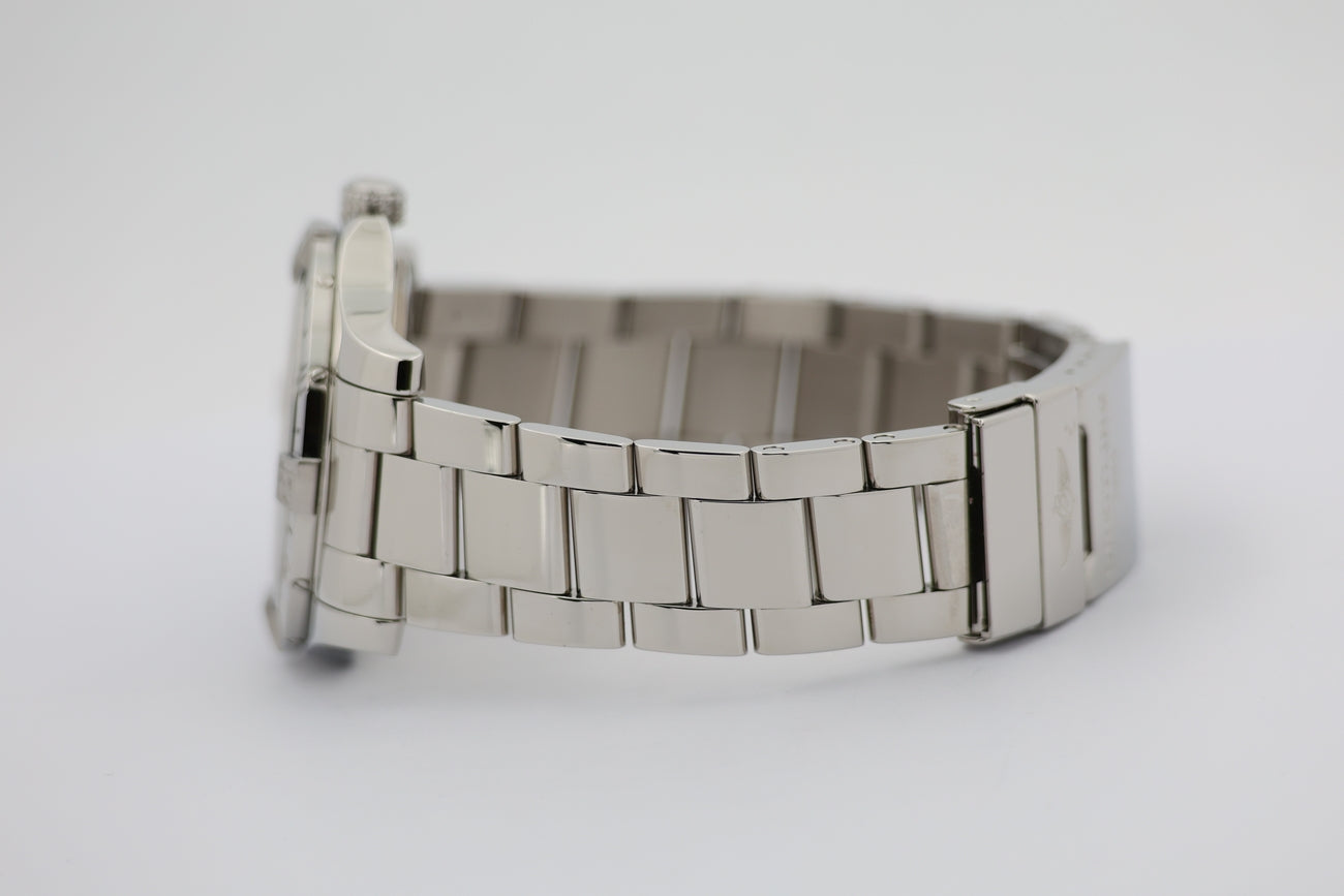 Breitling Avenger II GMT Perlmutt-Blatt 43mm Automatik A32390 - Detailansicht 3