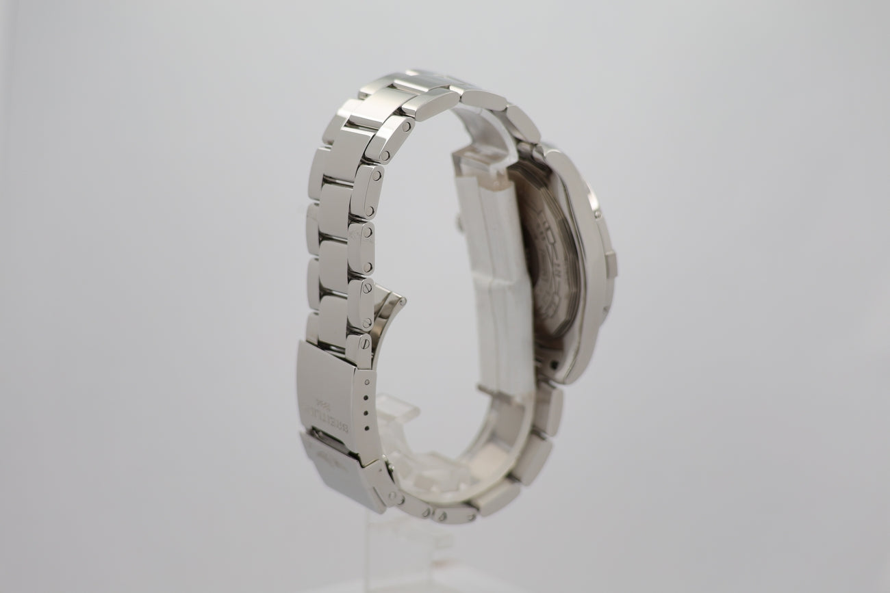 Breitling Avenger II GMT Perlmutt-Blatt 43mm Automatik A32390 - Detailansicht 2