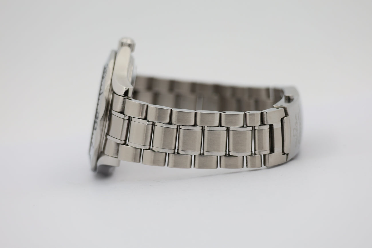 Omega Seamaster Diver 300 M Quarz  22658000 - Detailansicht 3