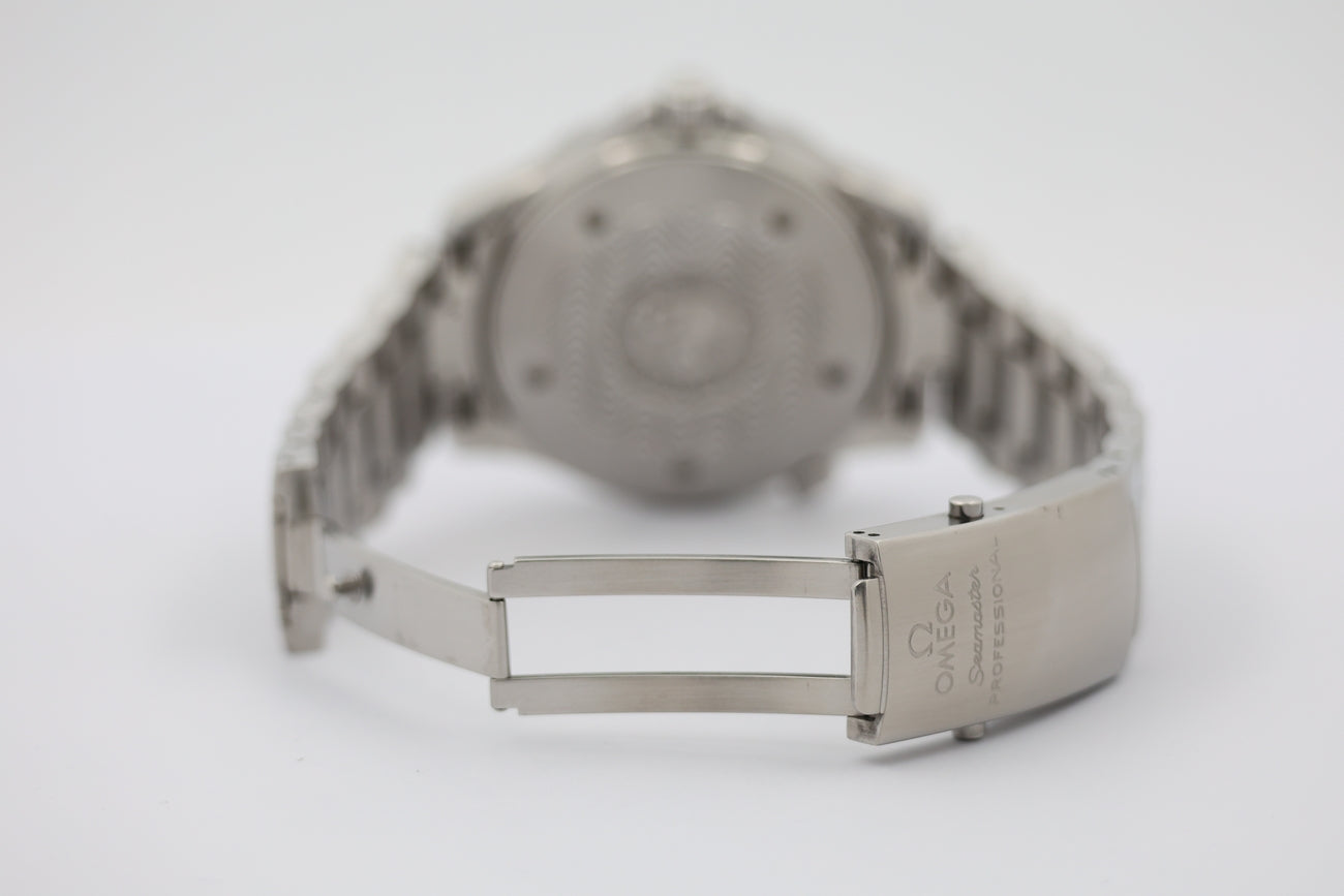 Omega Seamaster Diver 300 M Quarz  22658000 - Detailansicht 6