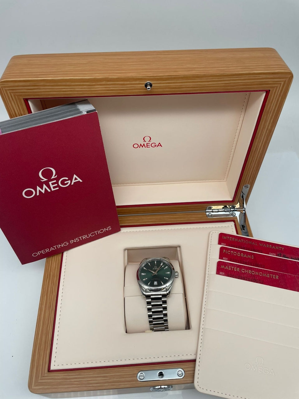 Omega Seamaster Aqua Terra 38mm Automatik  22010382010002 - Papiere und oder Lieferumfang