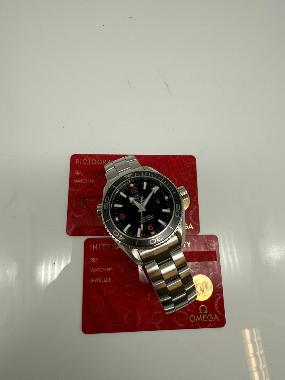 Omega Seamaster Planet Ocean Automatik 37,5mm 23230382001002 - Papiere und oder Lieferumfang