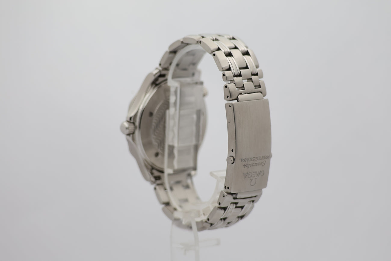 Omega Seamaster Diver 300 M Quarz 25428000 - Detail view 2