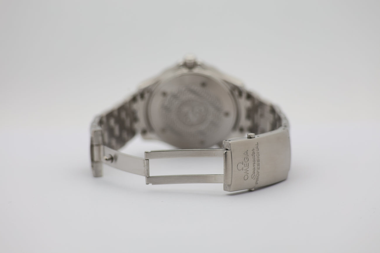 Omega Seamaster Diver 300 M Quarz 25428000 - Detail view 6