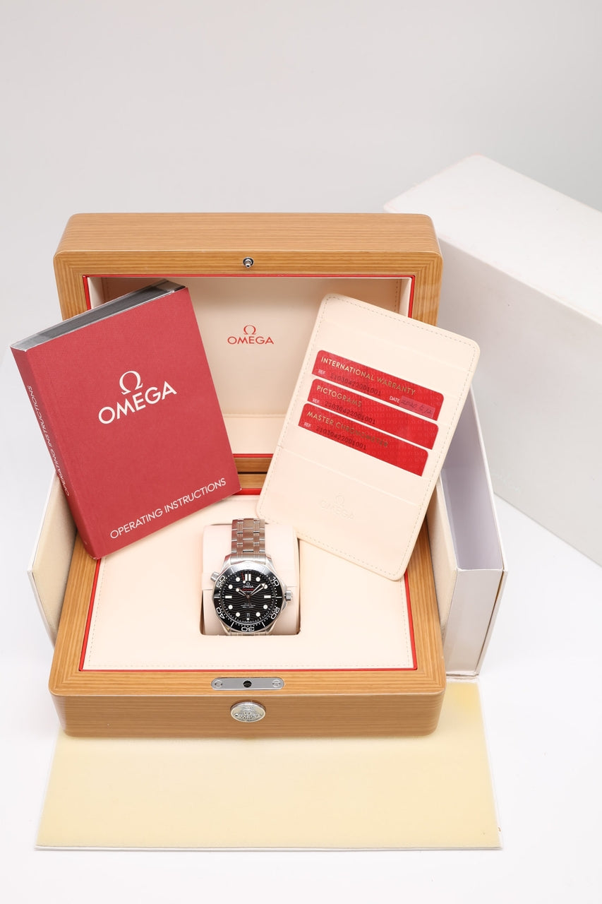Omega Seamaster Diver 300 M Automatik Herrenuhr 42mm 21030422001001 - Papiere und oder Lieferumfang