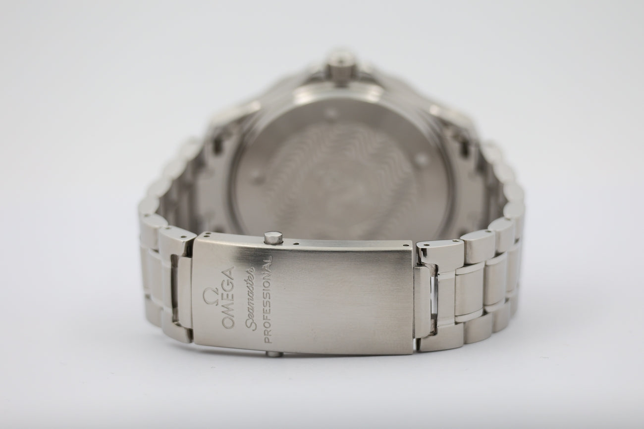 Omega Seamaster Diver 300m Automatik Herrenuhr  22545000 - Detailansicht 5