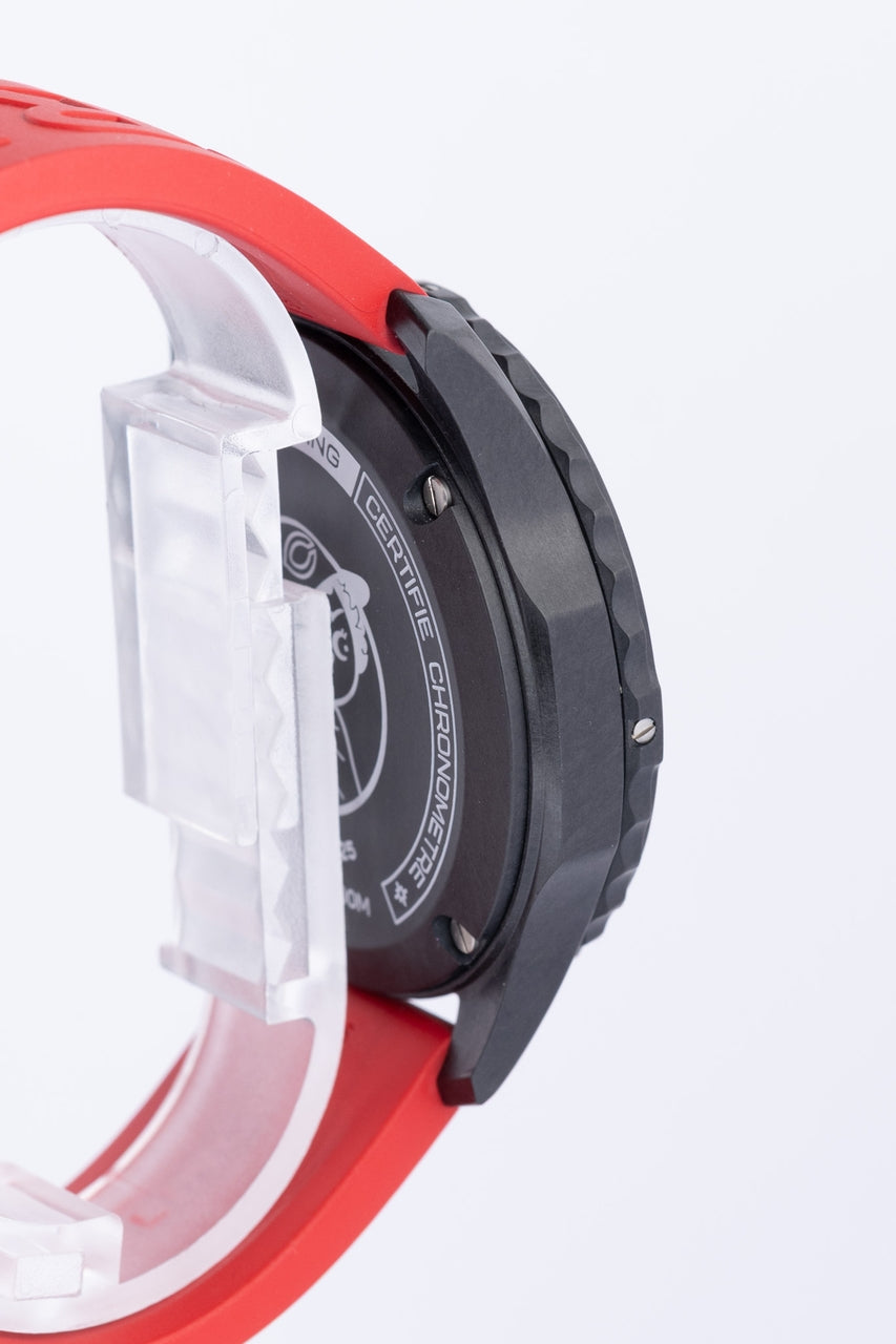 Breitling Endurance Pro "Hiroshima Carp Limited Edition" Quarz Herrenuhr 44mm  X82310 - Detailansicht 3
