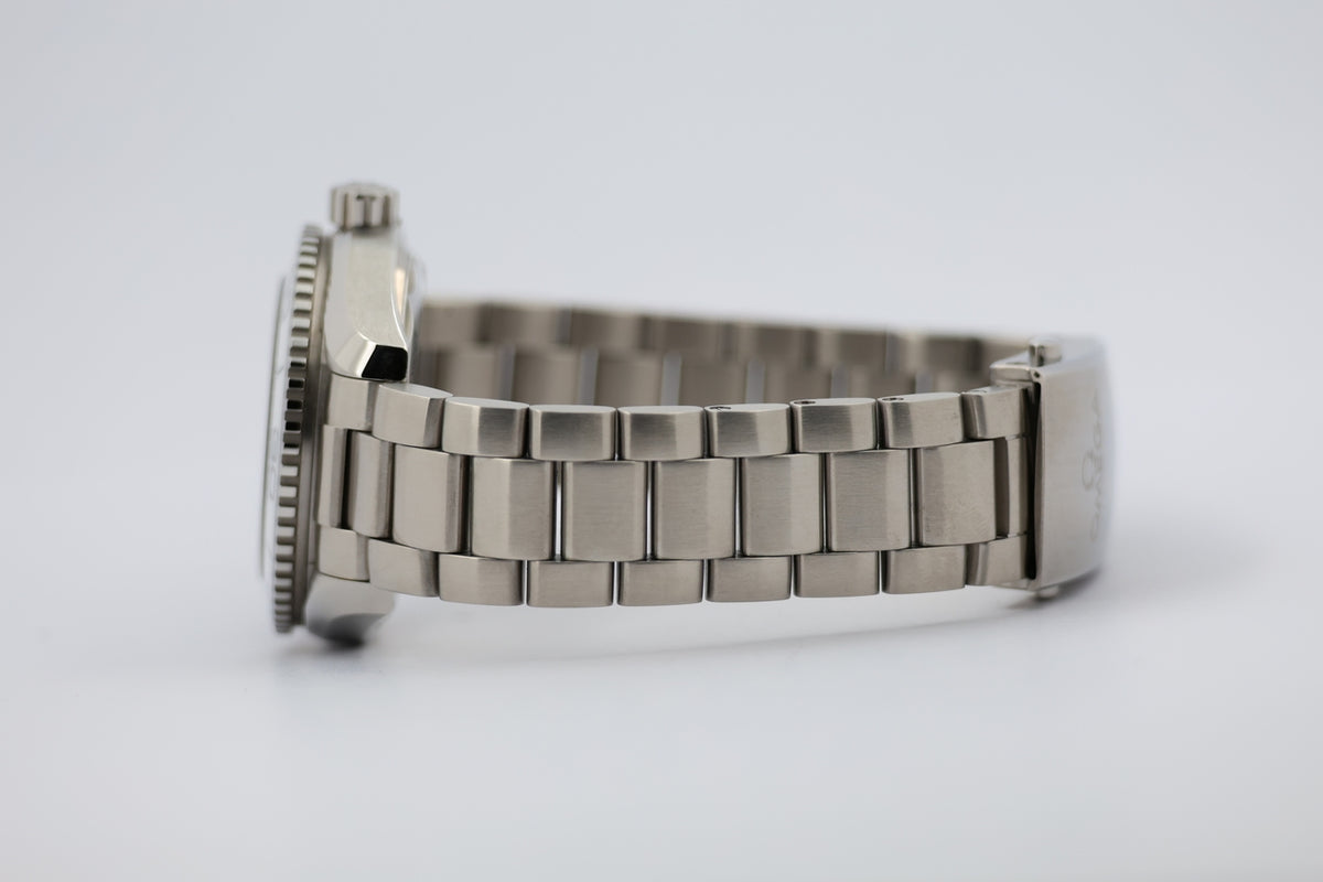 Omega Seamaster Planet Ocean  39,5mm Automatik  21530402004001 - Detailansicht 5