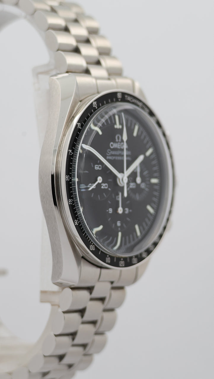 Omega Speedmaster Professional Moonwatch 42mm Handaufzug 31030425001001 - Detailansicht 2