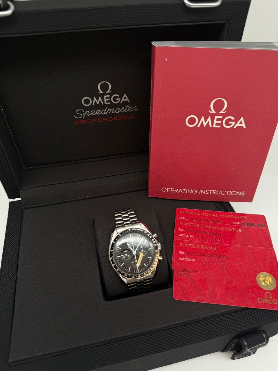 Omega Speedmaster Professional Moonwatch 42mm Handaufzug 31030425001001 - Papiere und oder Lieferumfang