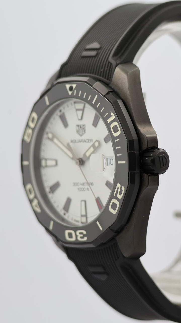 Tag Heuer Aquaracer "Night Diver" 43mm Titan Quarz WAY108A.FT6141 - Detail view 7
