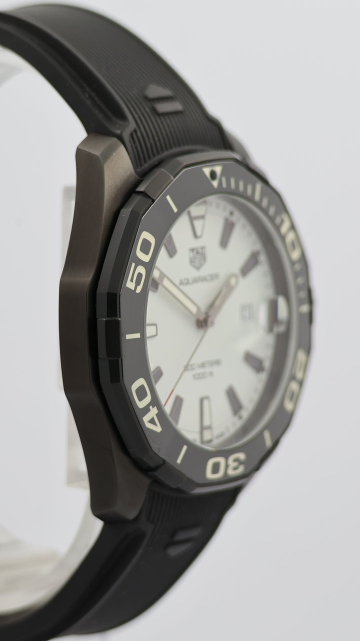 Tag Heuer Aquaracer "Night Diver" 43mm Titan Quarz WAY108A.FT6141 - Detail view 8