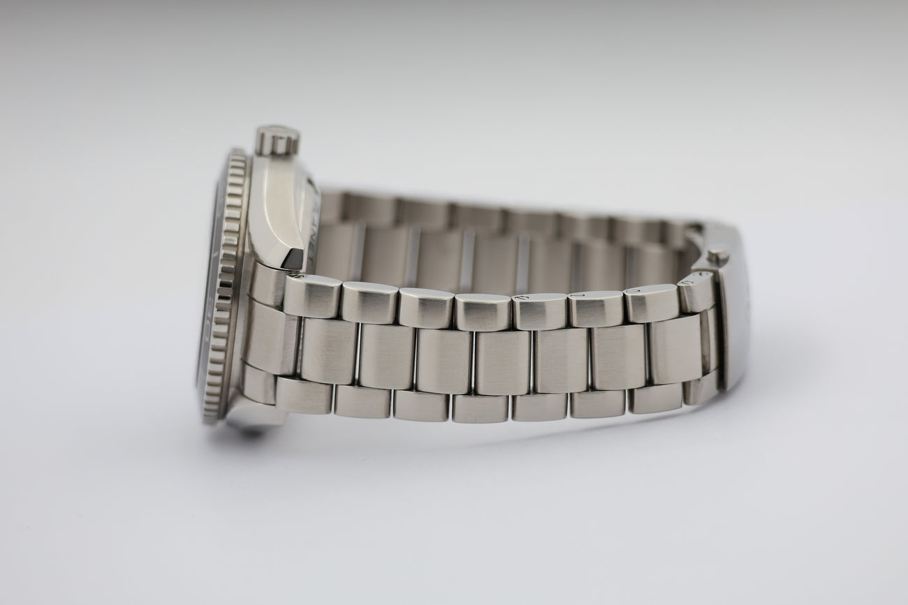 Omega Seamaster Planet Ocean Automatik 42mm 23230422101001 - Detailansicht 3