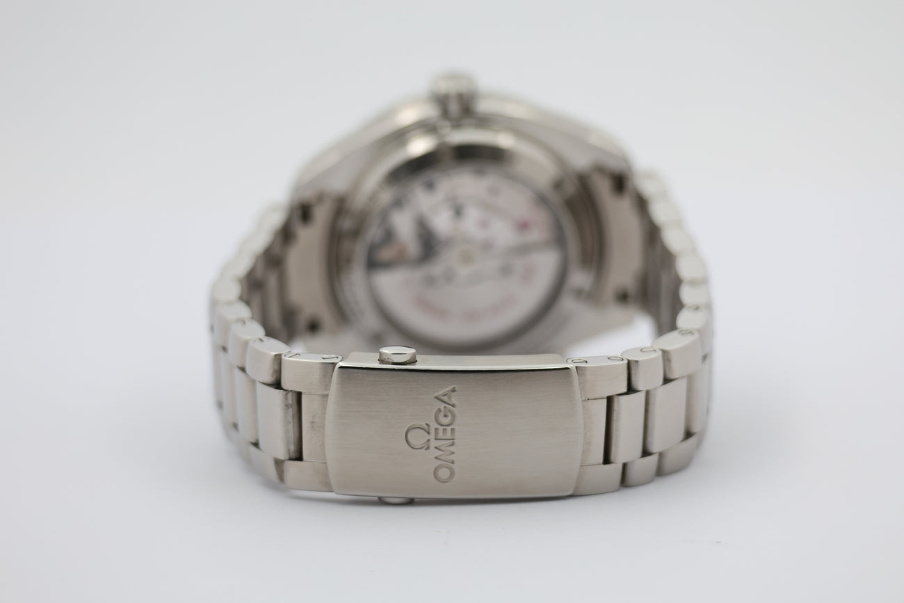 Omega Seamaster Planet Ocean Automatik 42mm 23230422101001 - Detailansicht 5