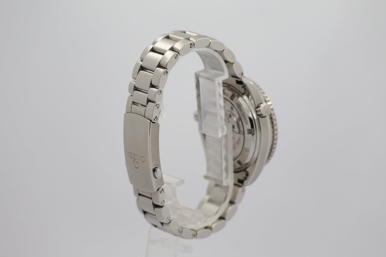 Omega Seamaster Planet Ocean Automatik 42mm 23230422101001 - Detailansicht 1