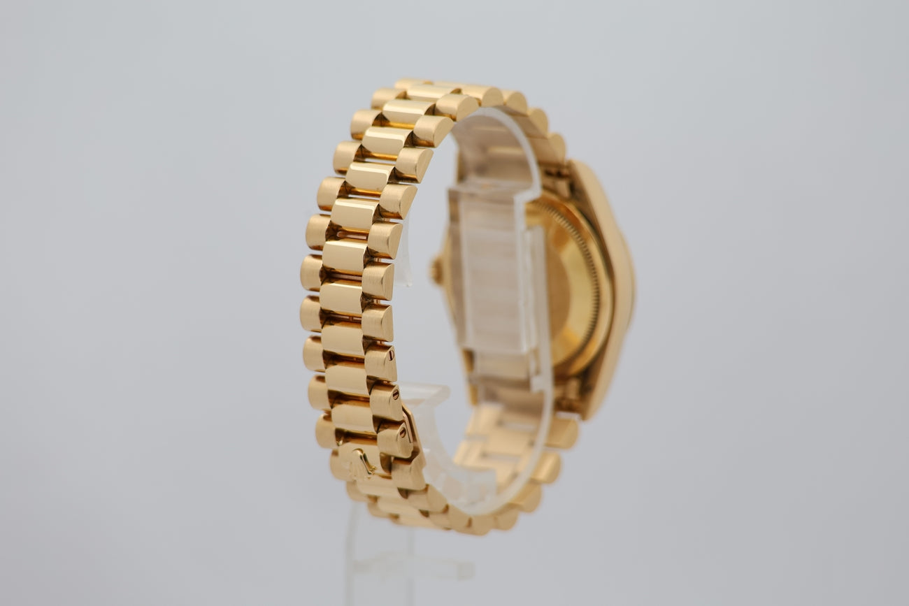 Rolex Day-Date 36 President 18K Gelbgold Automatik 18238 - Detailansicht 1