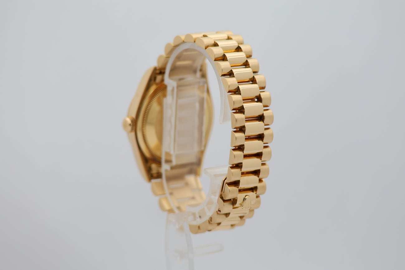 Rolex Day-Date 36 President 18K Gelbgold Automatik 18238 - Detailansicht 2