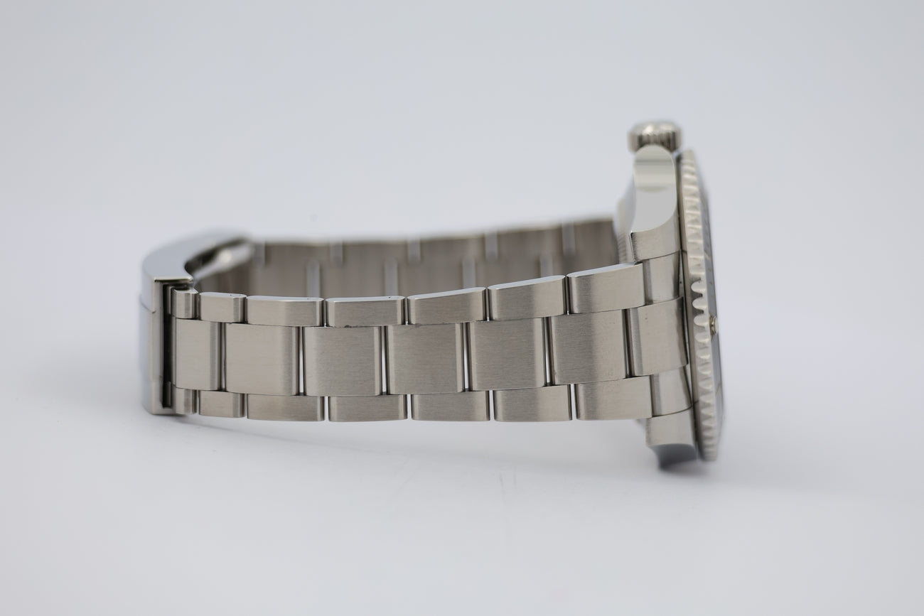 Rolex Submariner (No Date) 40mm Automatik  114060 - Detailansicht 4