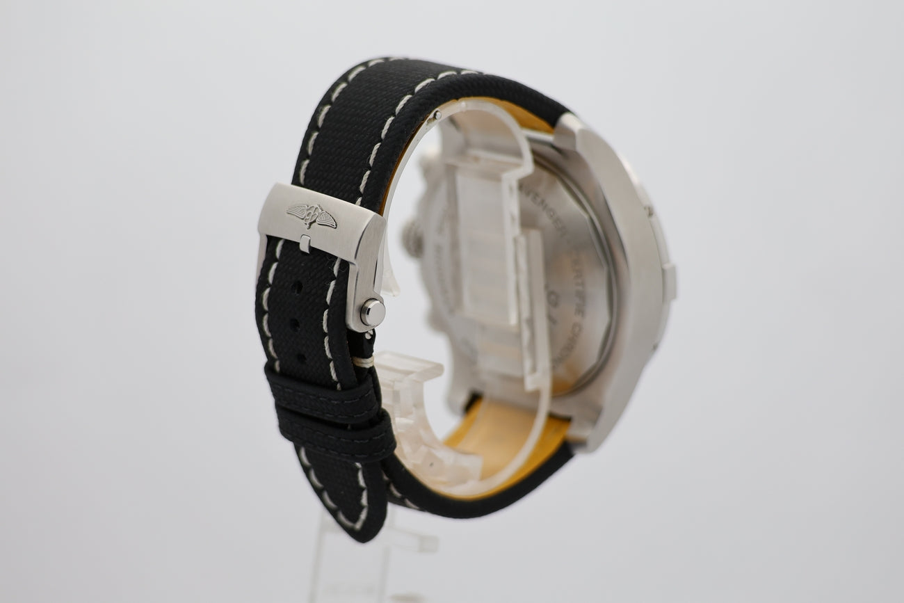 Breitling Super Avenger 48mm Automatik  A13375 - Detailansicht 1