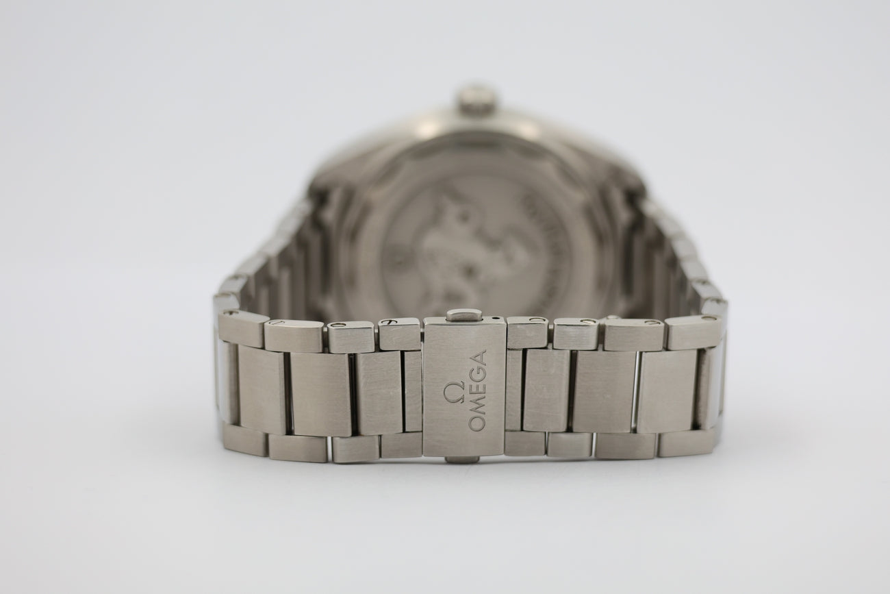 Omega Seamaster Railmaster 40mm Automatik 22010402003001 - Detailansicht 5