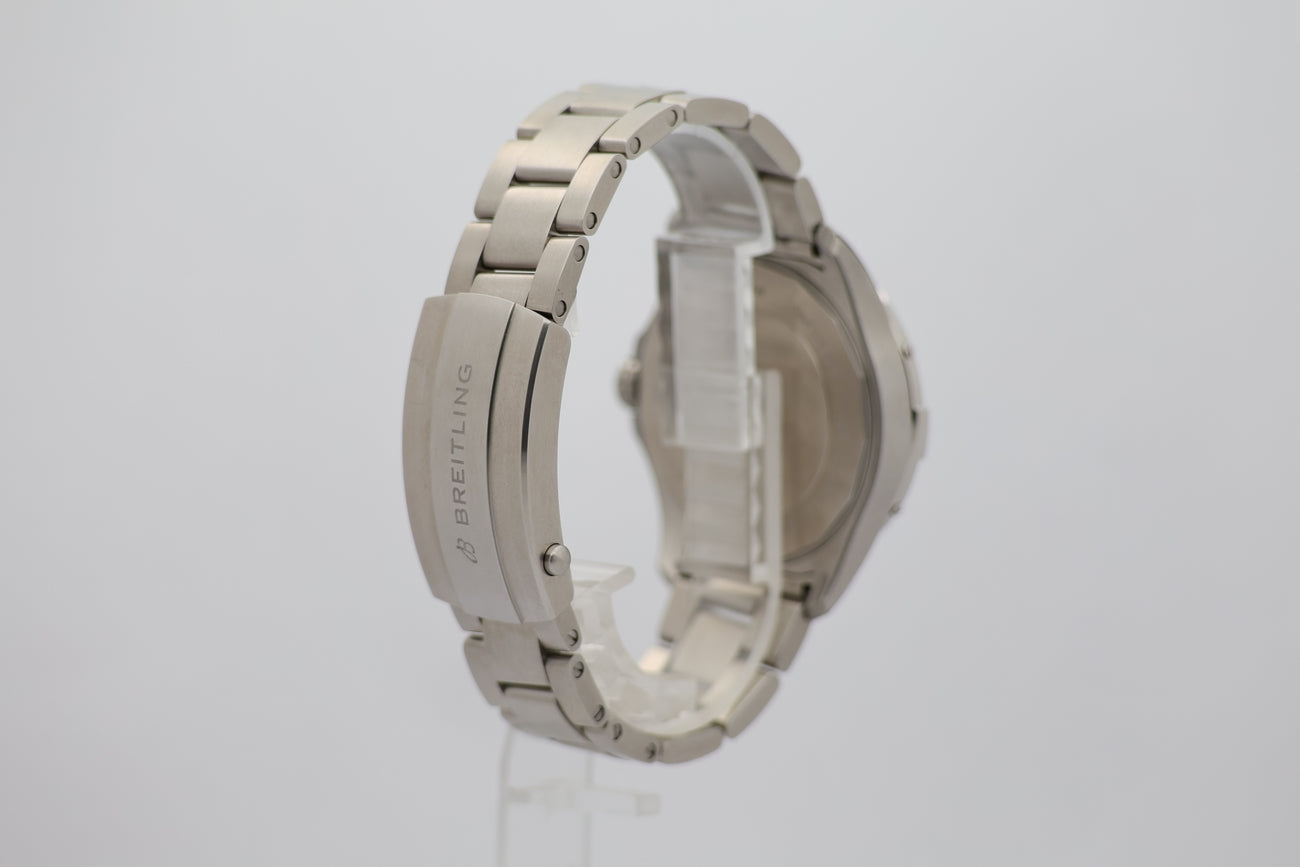 Breitling Avenger 42mm Automatik NEU A17328 - Detailansicht 1