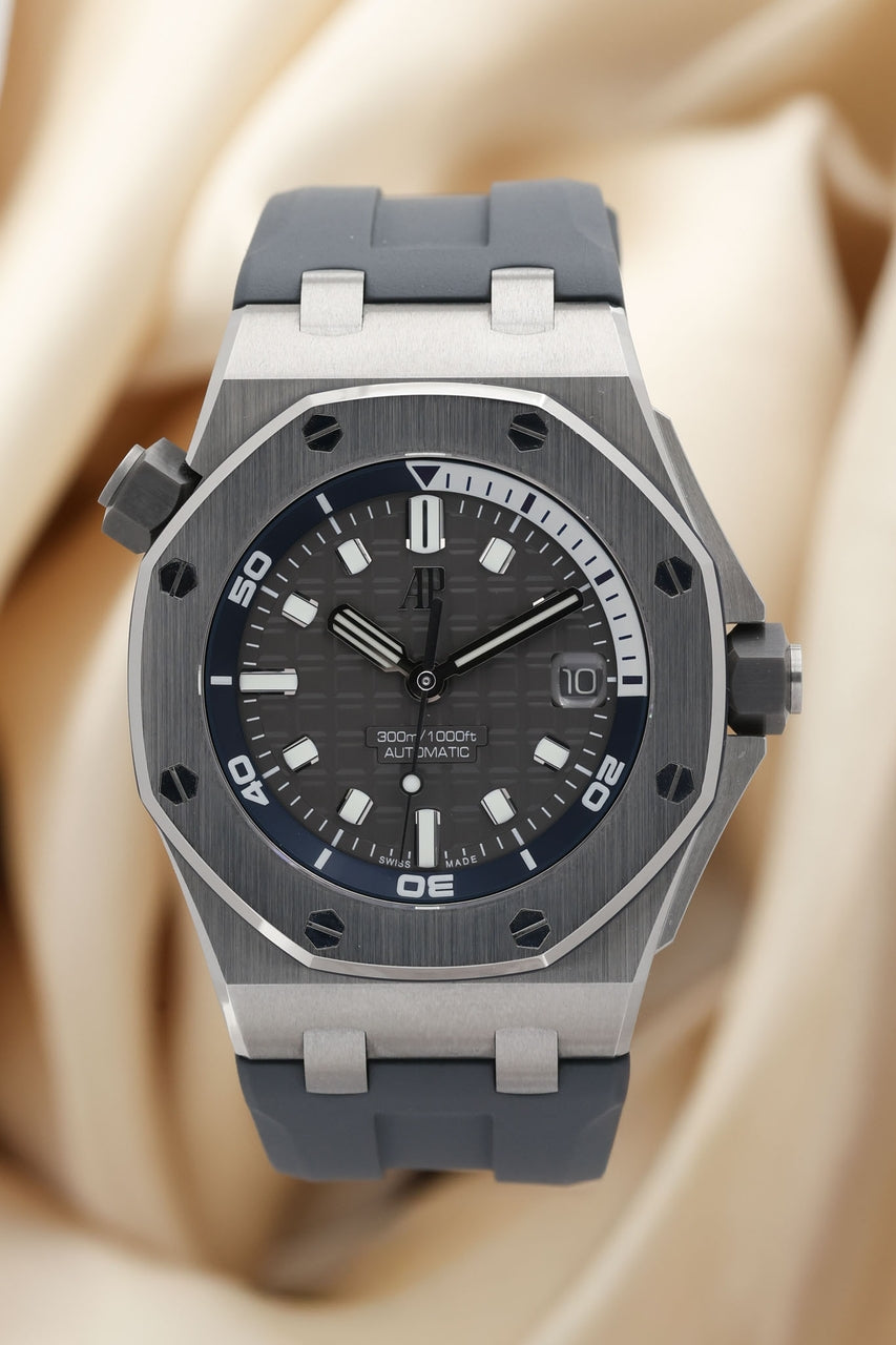 Audemars Piguet Royal Oak Offshore Diver 42mm Grau 15720STOOA009CA01 - Thumbnail