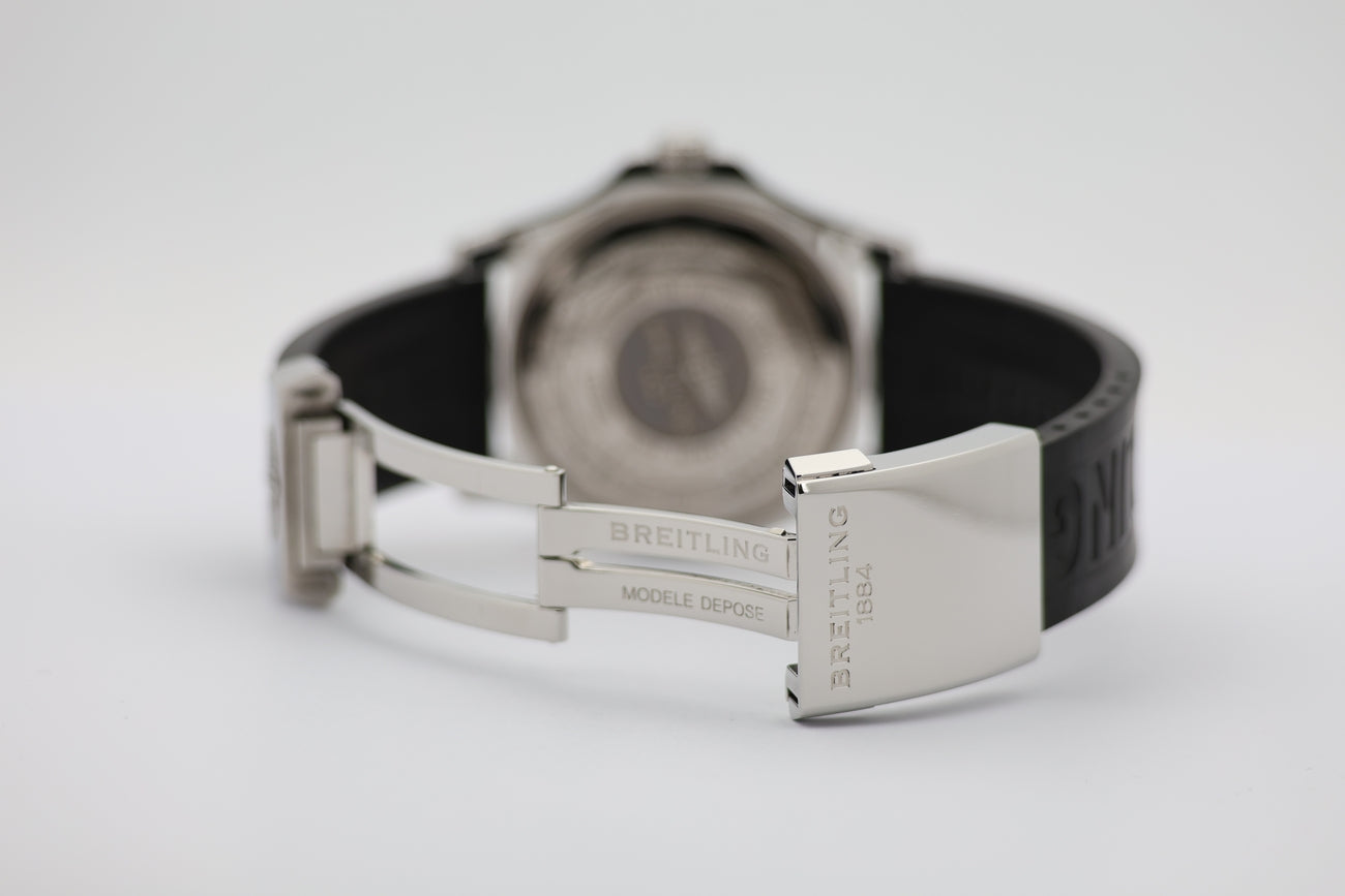 Breitling Avenger II GMT 43mm Automatik Herrenuhr A32390 - Detailansicht 6