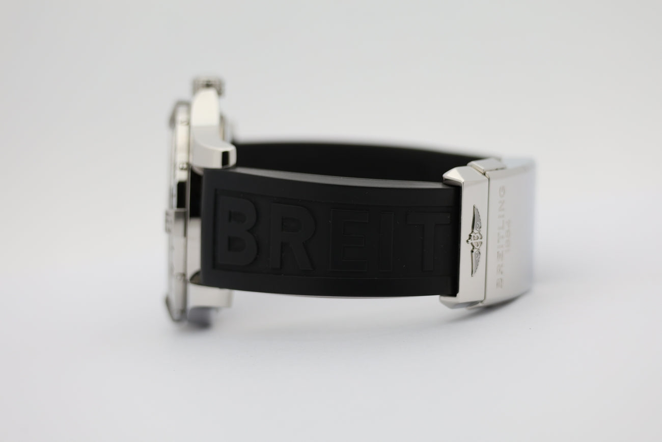 Breitling Avenger II GMT 43mm Automatik Herrenuhr A32390 - Detailansicht 3