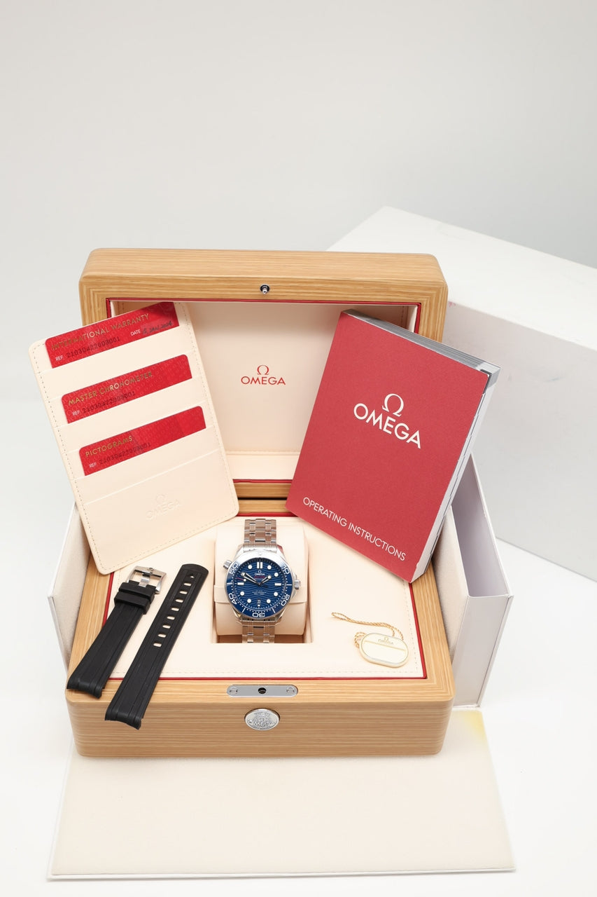 Omega Seamaster Diver 300M Automatik Blau 21030422003001 - Papiere und oder Lieferumfang