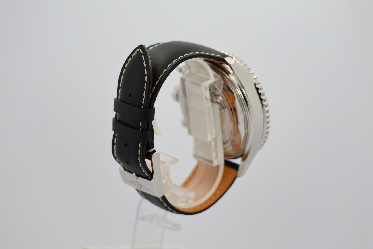 Breitling Navitimer GMT Chronograph 48mm Automatik AB0441 - Detail view 1