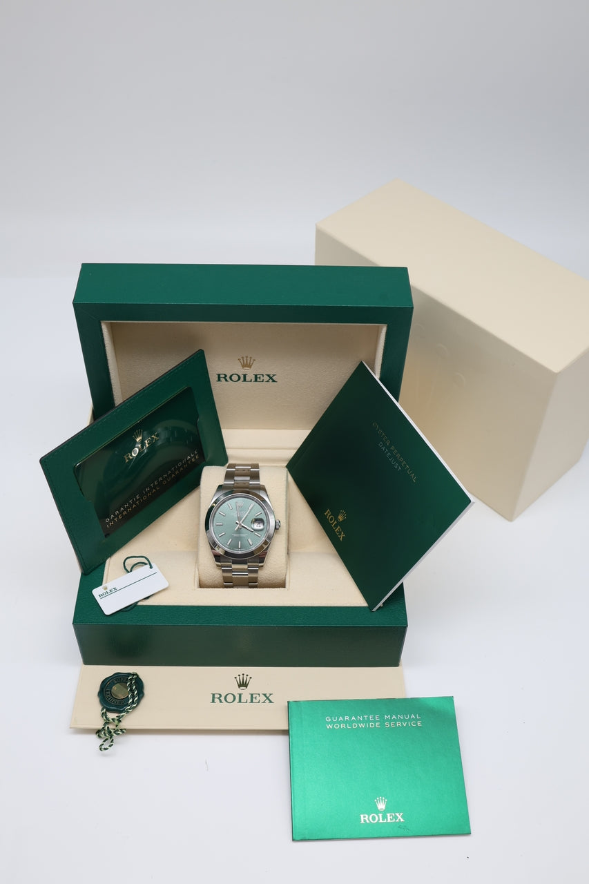 Rolex Datejust 41mm Automatik ,,Grün" 126300 - Papiere und oder Lieferumfang