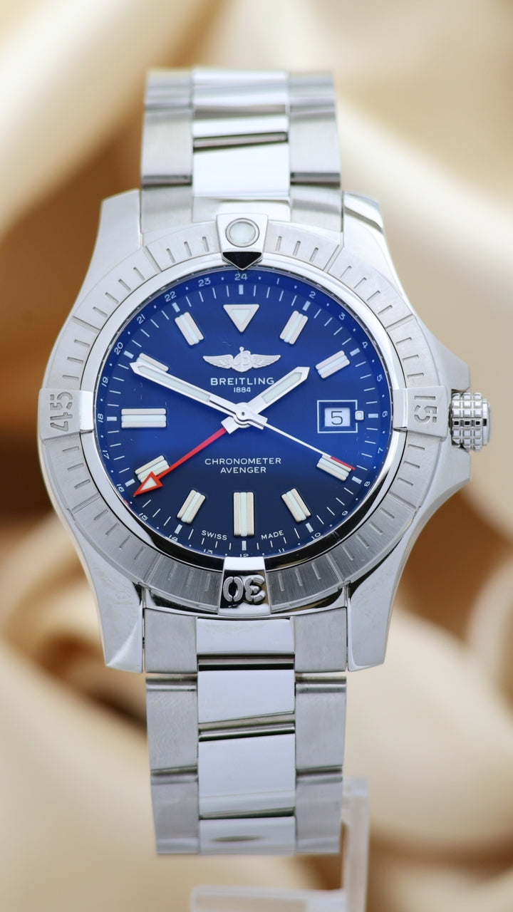 Breitling Avenger GMT 45mm Automatik A32395 - Main product image