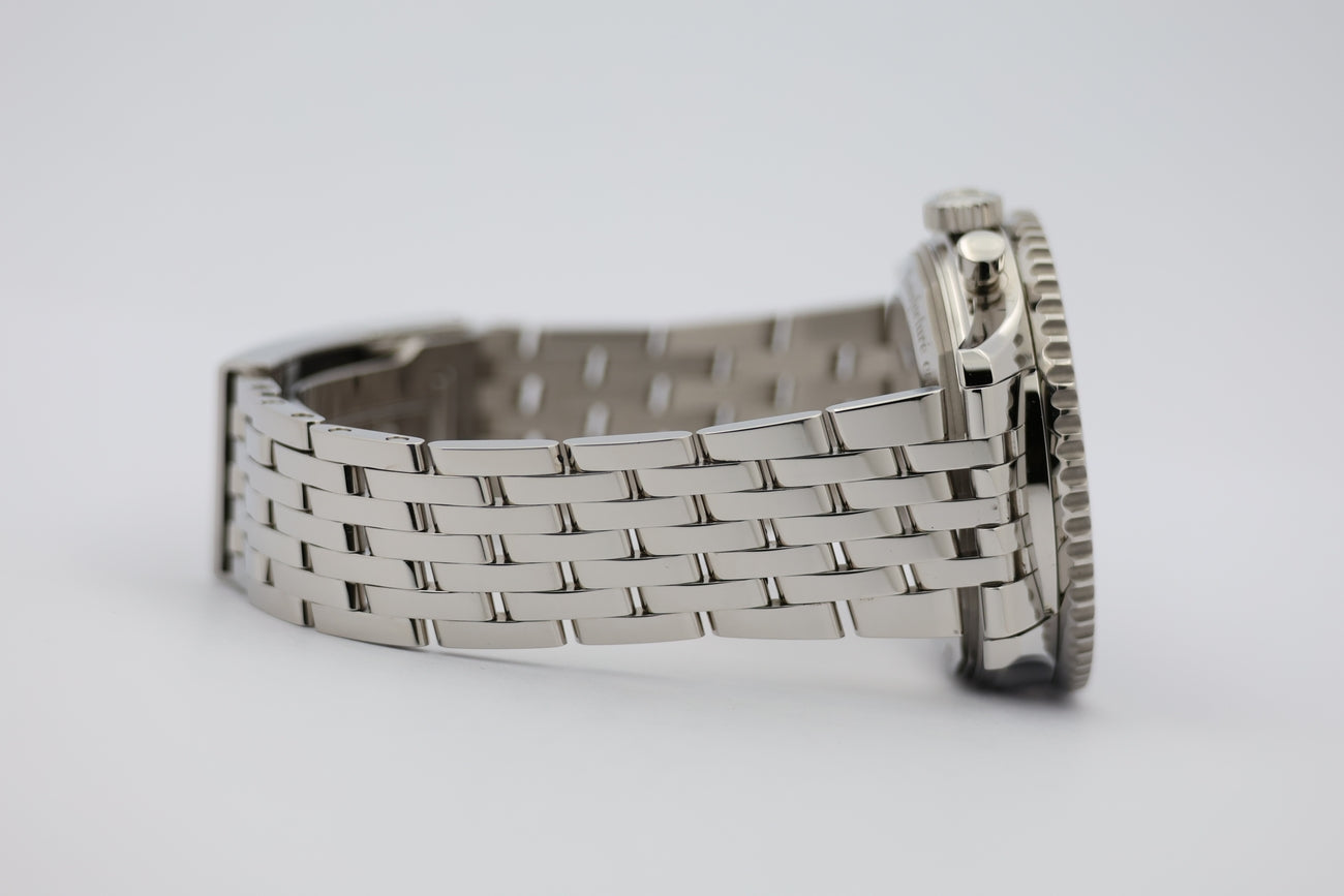 Breitling Navitimer B01 Chronograph 43mm Automatik AB0121 - Detail view 4