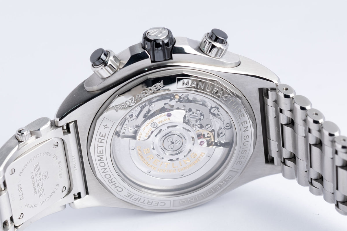 Breitling Super Chronomat B01 44mm mit UTC AB0136251B1A2 - Detailansicht 9