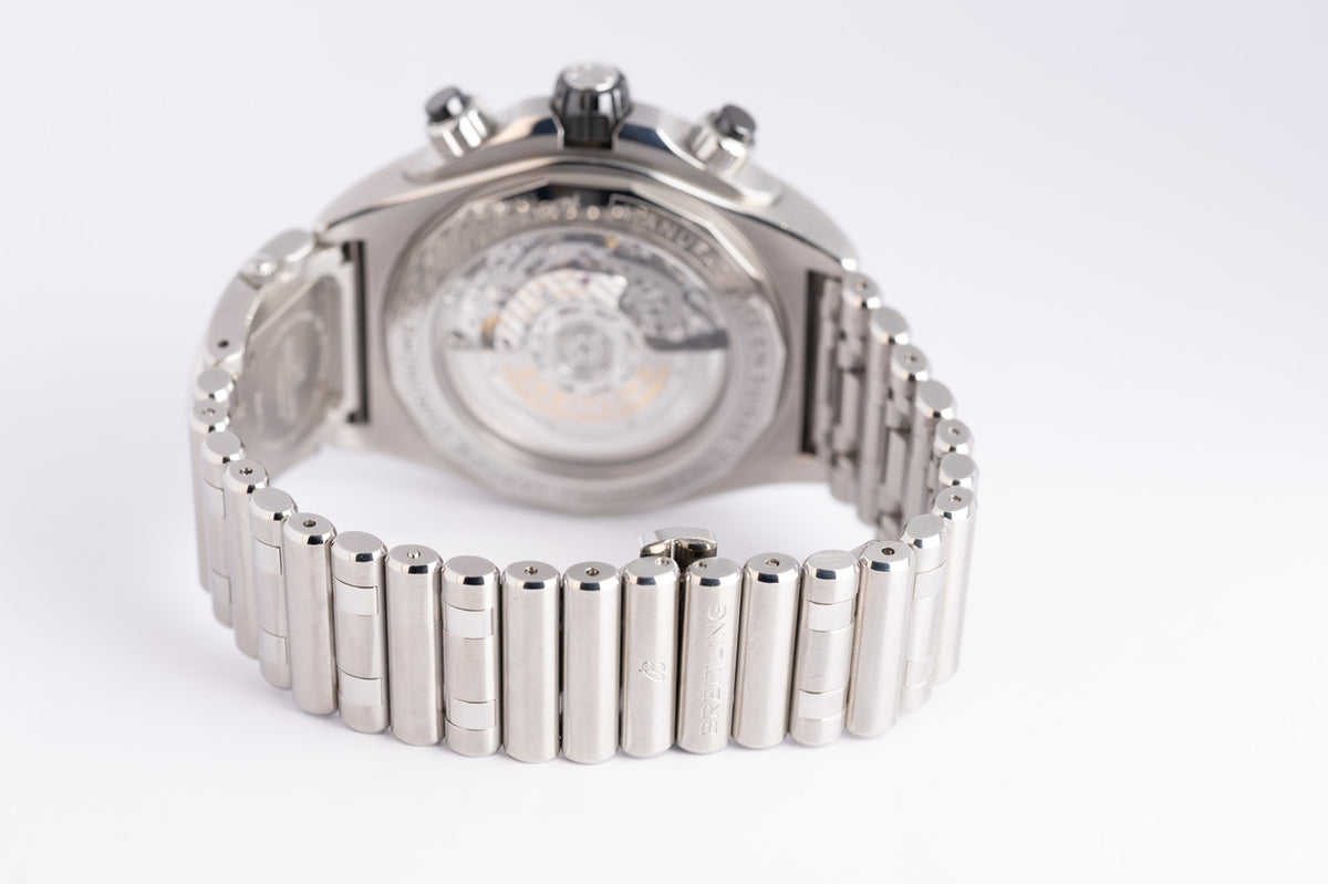 Breitling Super Chronomat B01 44mm mit UTC AB0136251B1A2 - Detailansicht 8