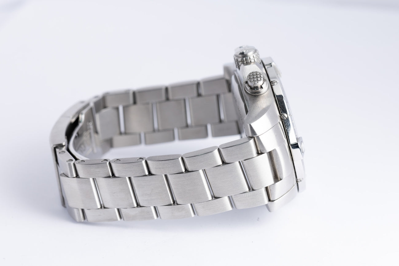 Breitling Avenger Chronograph  GMT 45mm  A24315 - Detailansicht 6