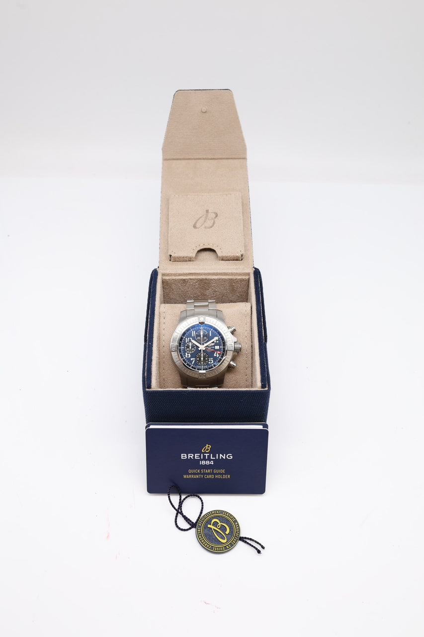 Breitling Avenger Chronograph  GMT 45mm  A24315 - Papiere und oder Lieferumfang