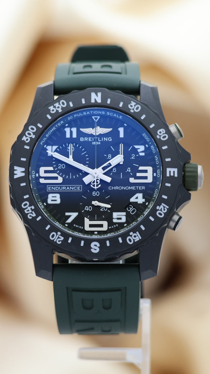 Breitling Endurance Pro 44mm Quarz  X82310 - Thumbnail