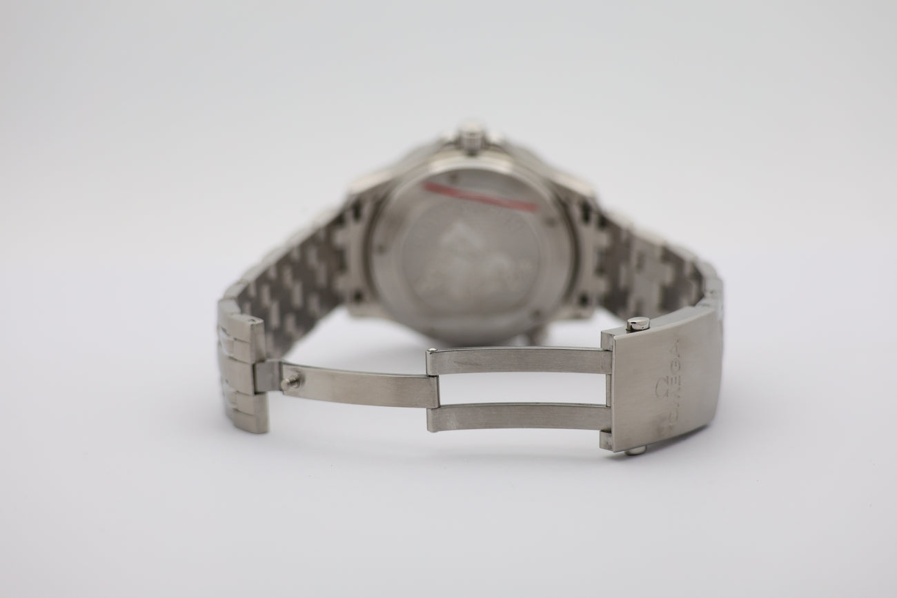 Omega Seamaster Diver 300 M Automatik 21230412003001 - Detail view 6