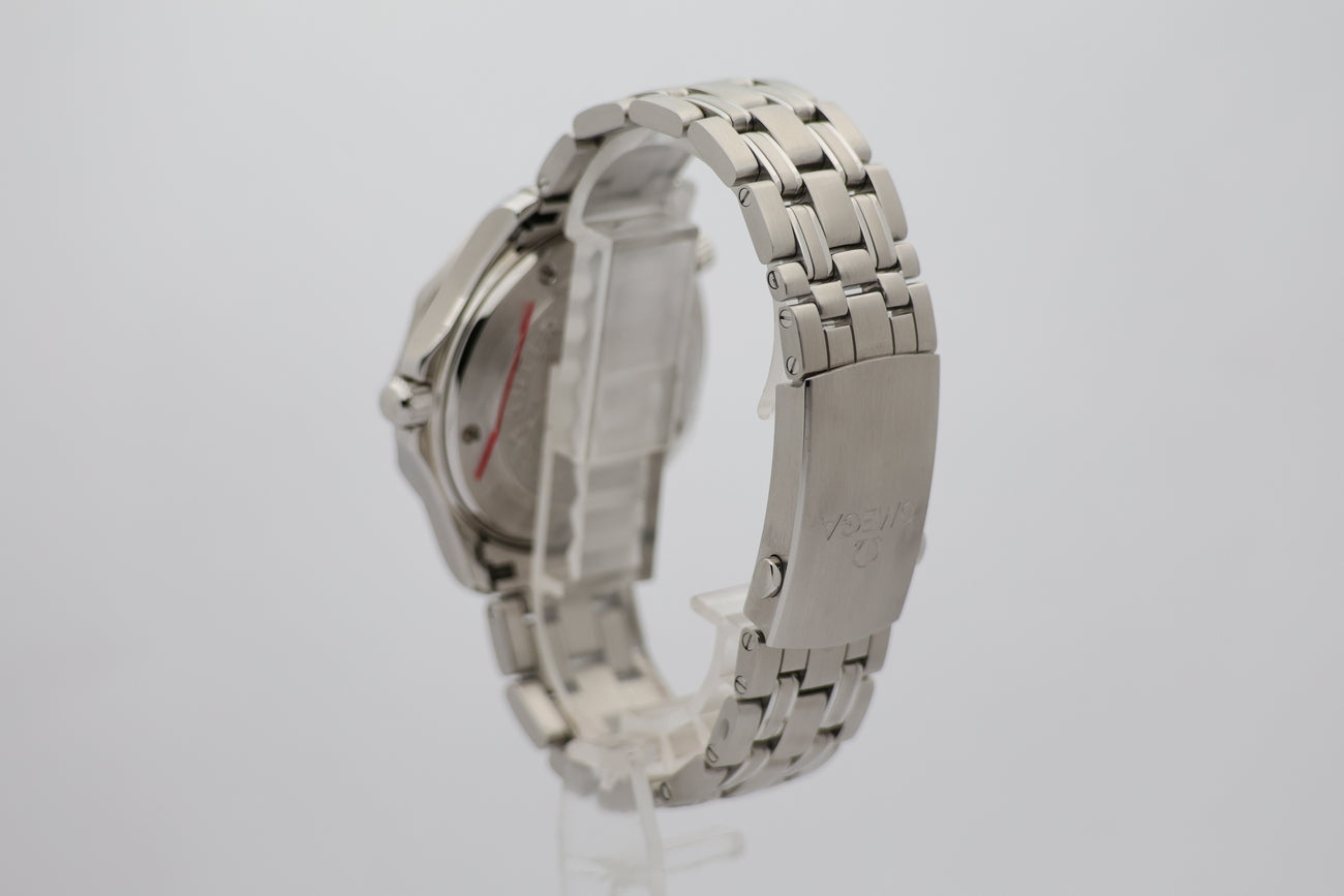 Omega Seamaster Diver 300 M Automatik 21230412003001 - Detail view 2