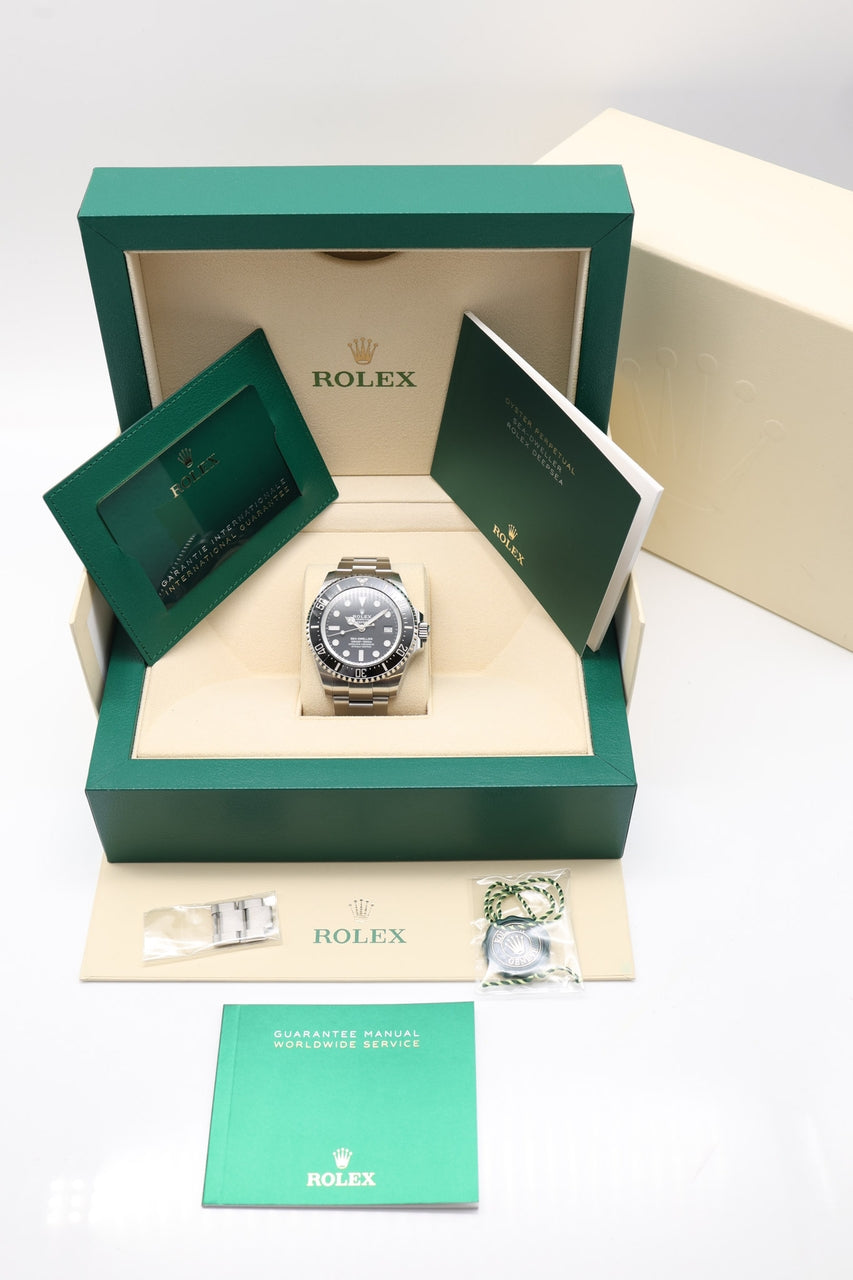 Rolex Sea-Dweller Deepsea 44mm Automatik Herrenuhr  136660 - Papiere und oder Lieferumfang