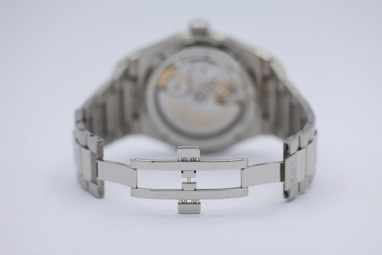 Girard Perregaux Laureato 42mm Automatik  81010113153-1CM Box + og. Papiere