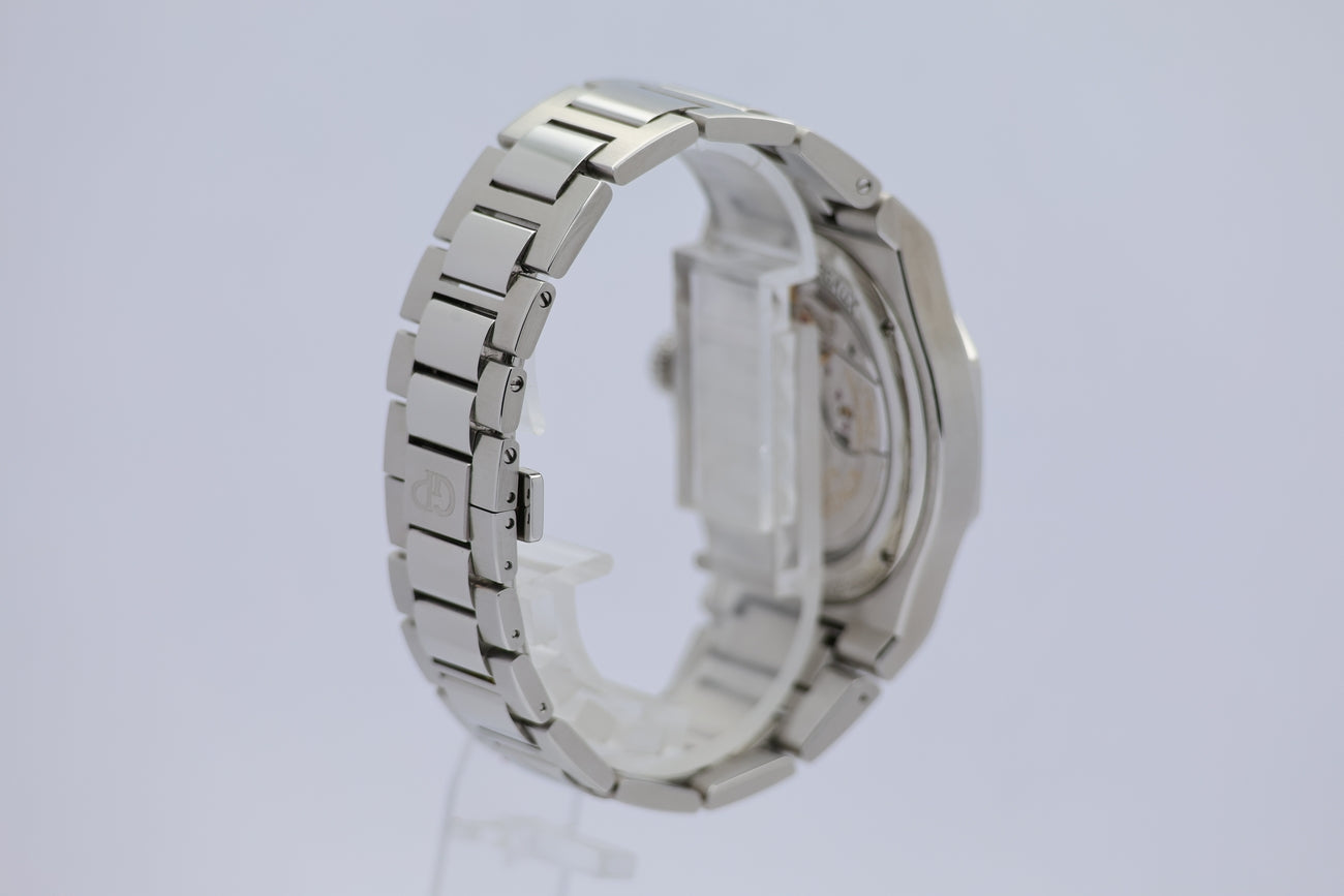 Girard Perregaux Laureato 42mm Automatik  81010113153-1CM Box + og. Papiere